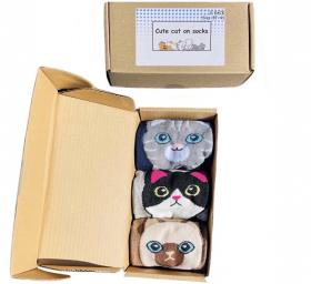 Presentförpackning strumpor -Cute cat in box