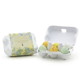 Spr&auml;ckliga nougat&auml;gg i &auml;ggkartong 66g