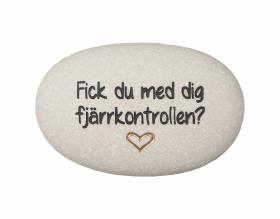 Sten med text "Fjärrkontrollen"