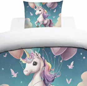 B&auml;ddset -Unicorn bland molnen