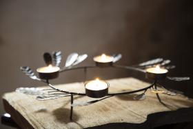 Ljush&aring;llare f&ouml;r v&auml;rmeljus -Krans