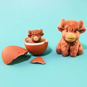 Kl&auml;ckande Highland Cow &auml;gg