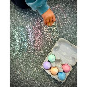 &Auml;ggkartong med &auml;ggformade v&auml;gkritor