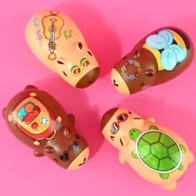 F&ouml;nsterkl&auml;ttrande capybara