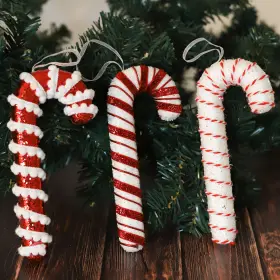 Julgransh&auml;nge glittrig polkagrisk&auml;pp (Nr 3 fr&aring;n v&auml;nster)