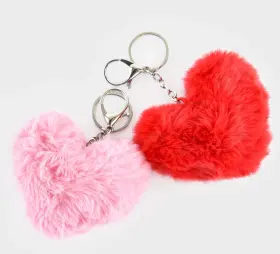 Fluffig nyckelring - R&ouml;tt hj&auml;rta