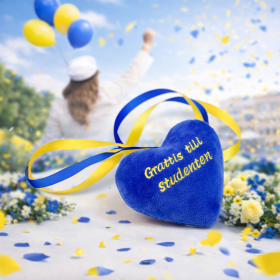 Studenth&auml;nge bl&aring;tt hj&auml;rta Grattis till studenten