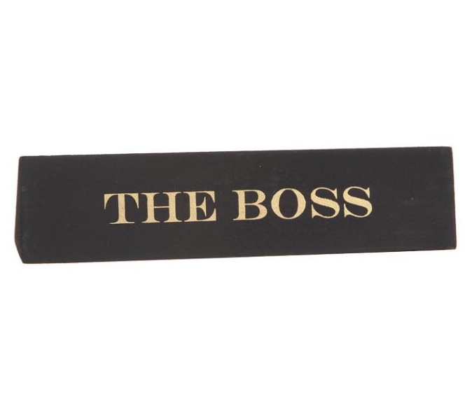Skrivbordsskylt -THE BOSS (svart)